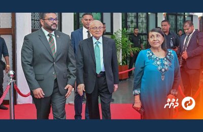 Maumoon Urges Minivan Members to Vote for Unity Faction